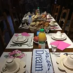 鸢尾酒店 3* 勒·维威恩斯·杜·拉克