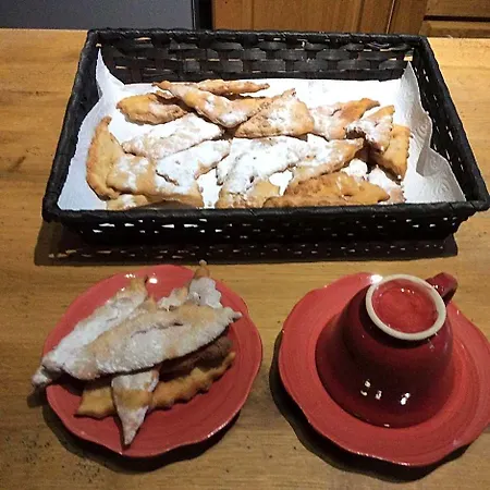 Demeure D'hotes Les Irisynes Bed & Breakfast 3*